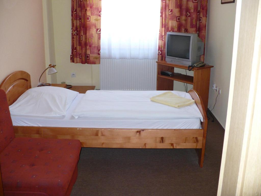 Motel Ranc Ruzomberok Room photo